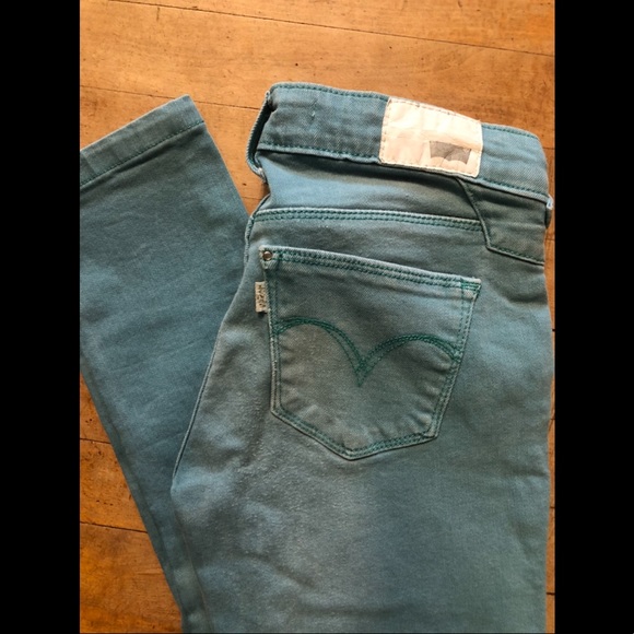 Levi’s Jeans - Picture 2 of 4